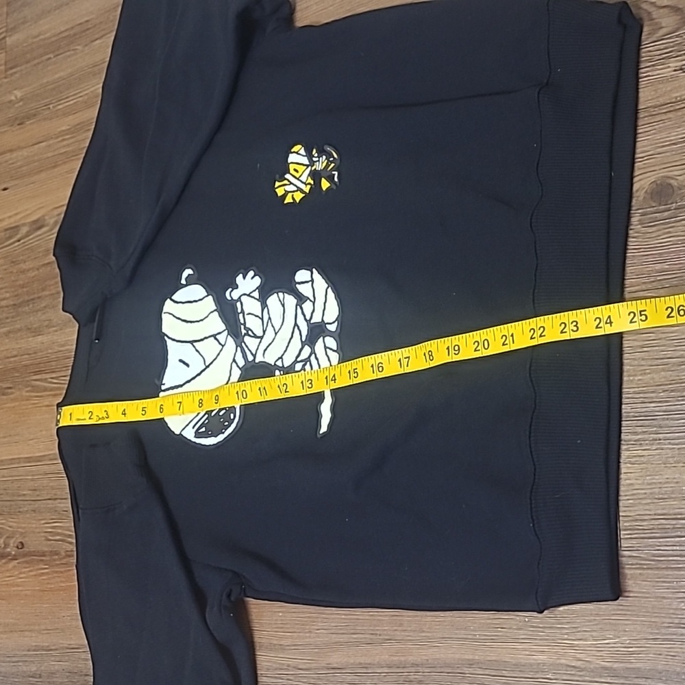 Peanuts Black Apparel Tag for women zise m used good condition.‎ - Picture 4 of 15